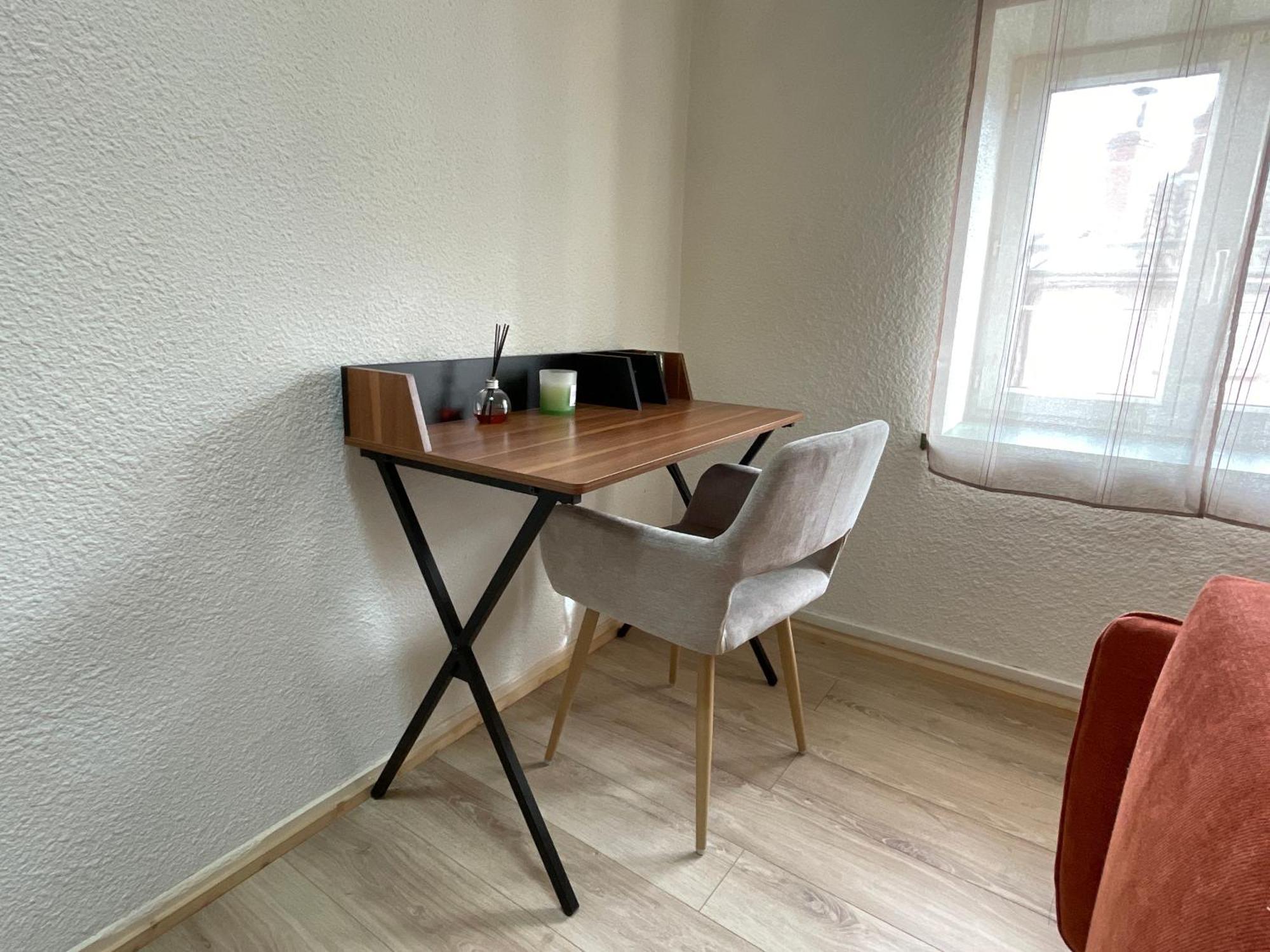 Avec Mezzanine Idealement Situe A *